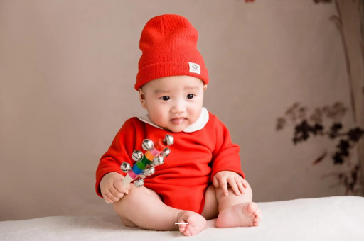 灵宝六个月宝宝总是摇头